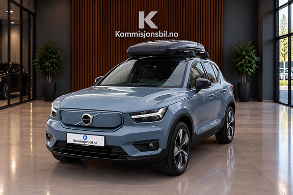 Volvo XC40 2 of 10
