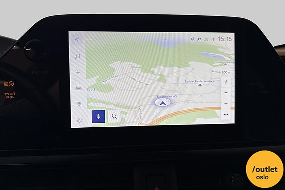 Lexus UX250h 14 of 24