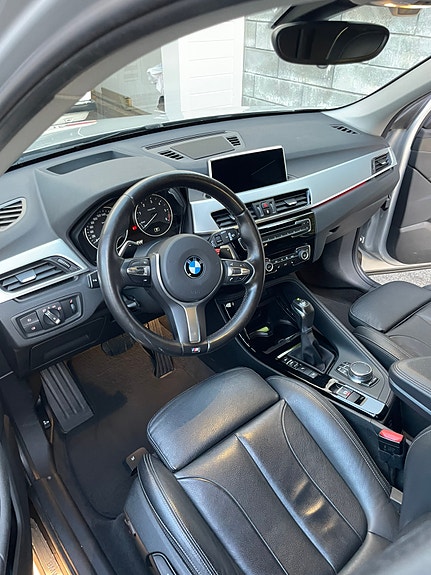 BMW X1 4 of 11