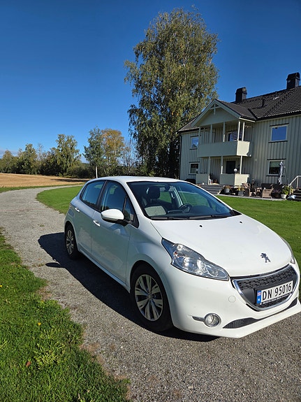 Peugeot 208 4 of 20