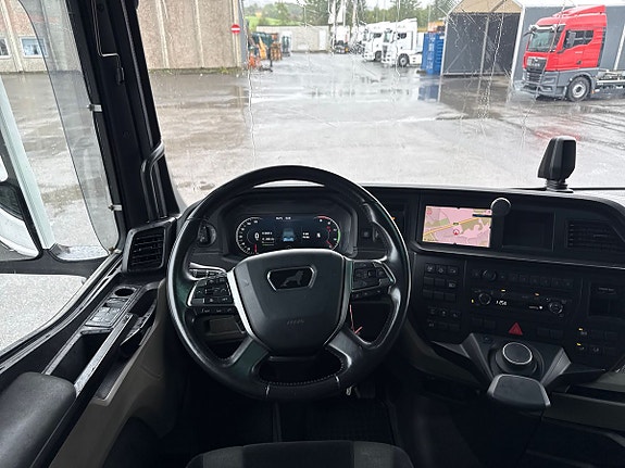 MAN TGX 28.510 6x2=2 BL 17 of 21