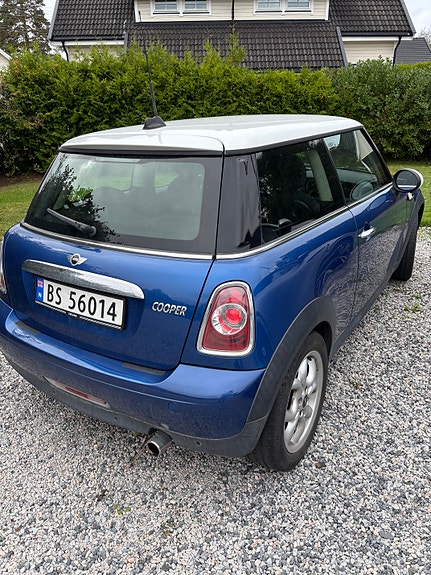 MINI Cooper 8 of 8