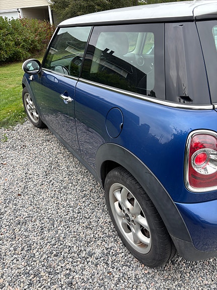 MINI Cooper 4 of 8