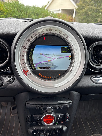 MINI Cooper 5 of 8