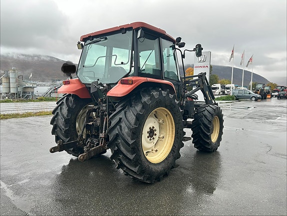 New Holland L95 m. laster ny clutch 7 of 28