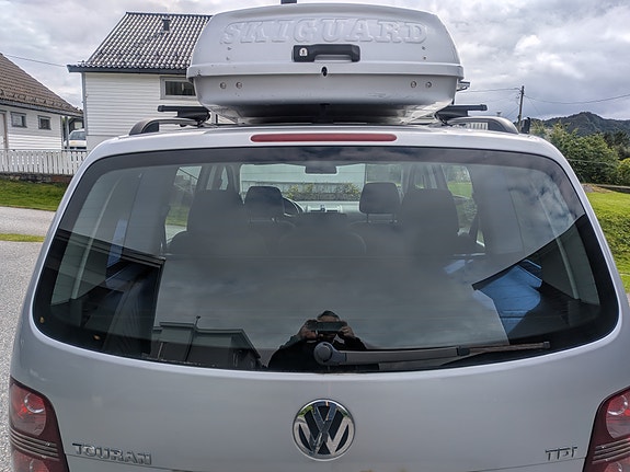 Volkswagen Touran 9 of 13