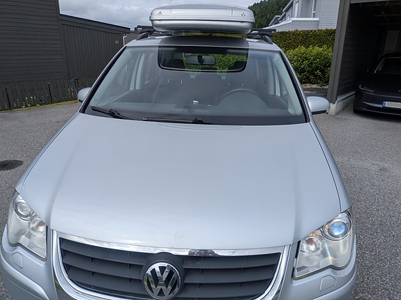 Volkswagen Touran 10 of 13