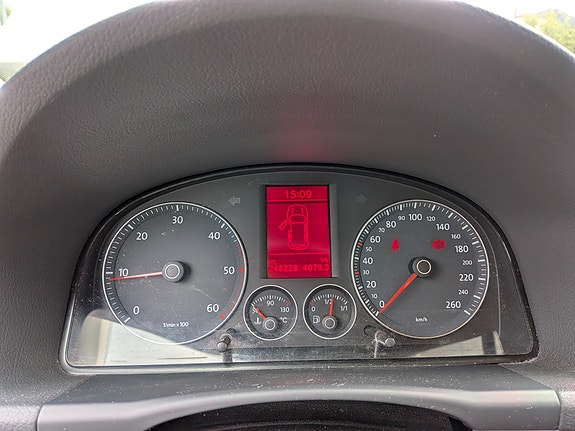Volkswagen Touran 13 of 13
