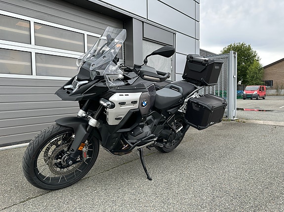 BMW R 1300 GS Adventure 3 of 6