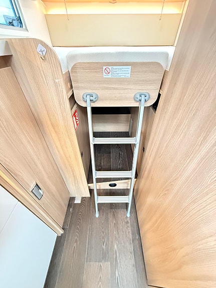 Laika Kosmo Compact 9 2,2 140 hk 9G Aut *SOLCELLE/THRUMACOMBI/SYKKELSTATIV* 27 of 30
