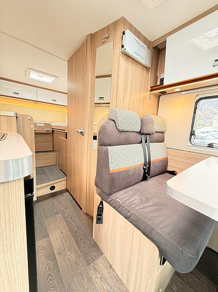 Laika Kosmo Compact 9 2,2 140 hk 9G Aut *SOLCELLE/THRUMACOMBI/SYKKELSTATIV* 20 of 30