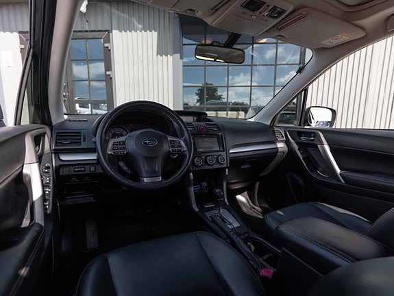 Subaru Forester 17 of 30