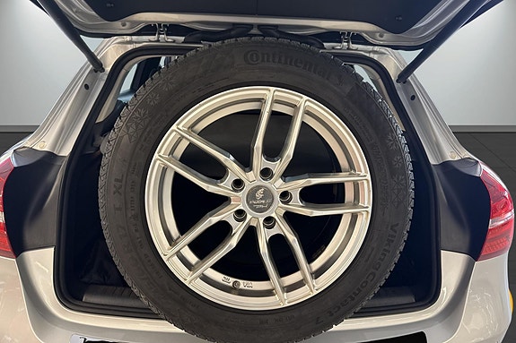 Mercedes-Benz GLA180 6 of 26