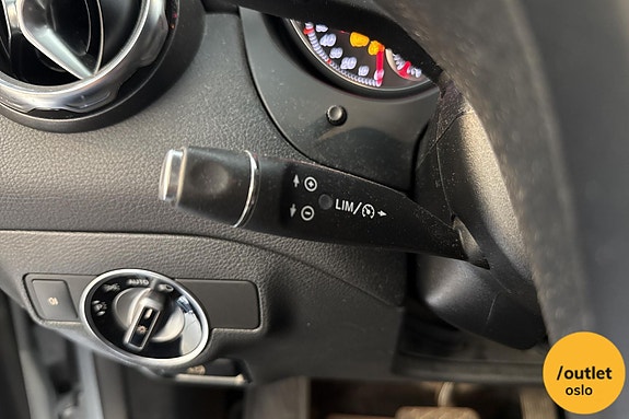 Mercedes-Benz GLA180 22 of 26