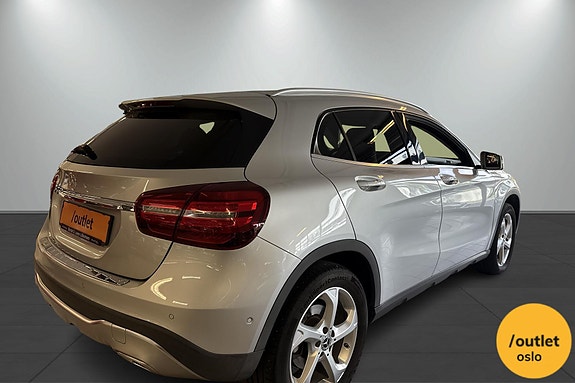 Mercedes-Benz GLA180 7 of 26