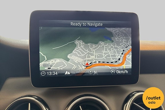 Mercedes-Benz GLA180 16 of 26