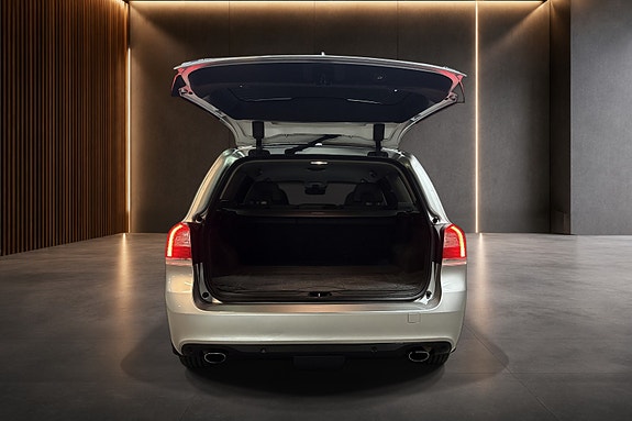Volvo V70 5 of 30
