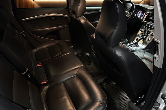 Volvo V70 16 of 30