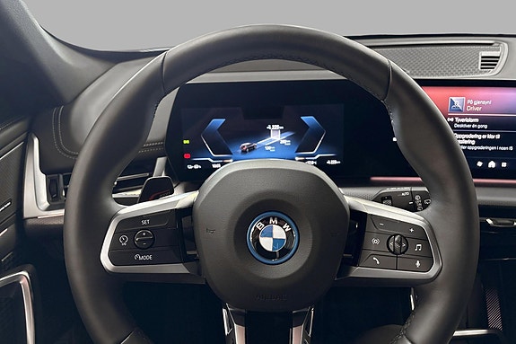 BMW iX1 10 of 30