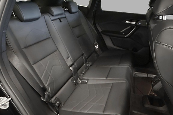 BMW iX1 13 of 30