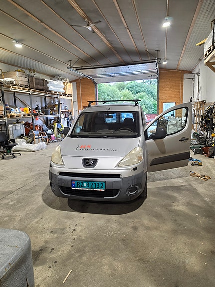 Peugeot Partner 2 of 7