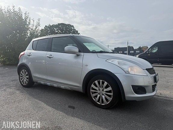 Suzuki Swift 2 of 30