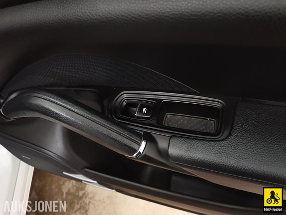 Porsche Cayenne 21 of 30
