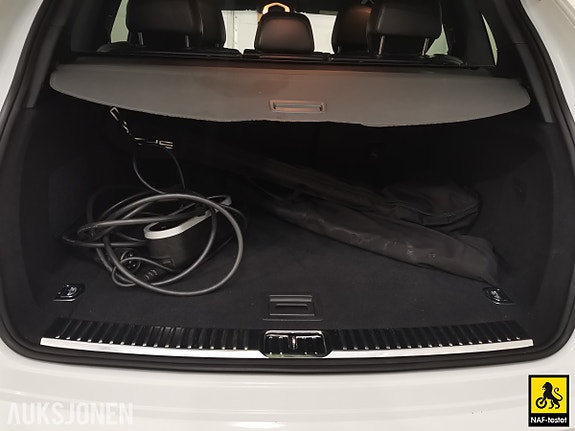 Porsche Cayenne 8 of 30