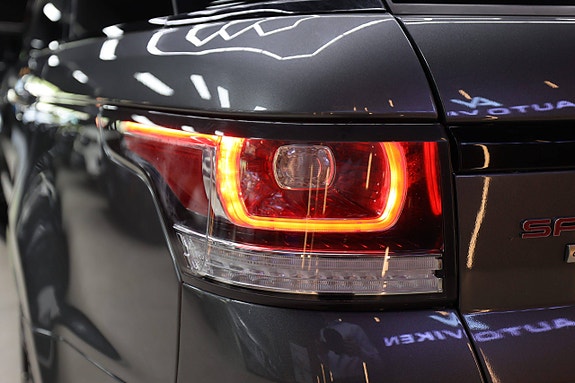 Land Rover Range Rover Sport 18 of 30