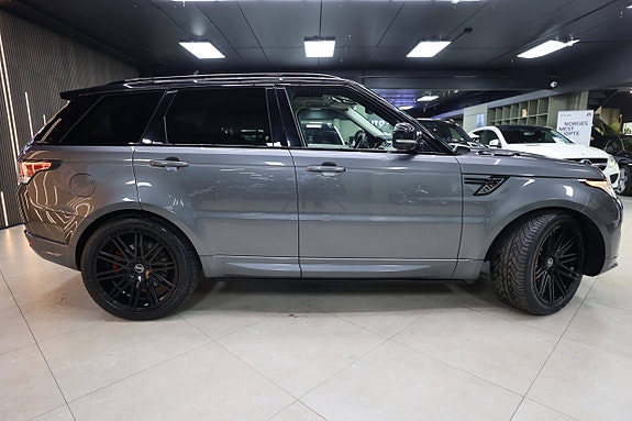 Land Rover Range Rover Sport 9 of 30