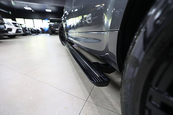 Land Rover Range Rover Sport 23 of 30