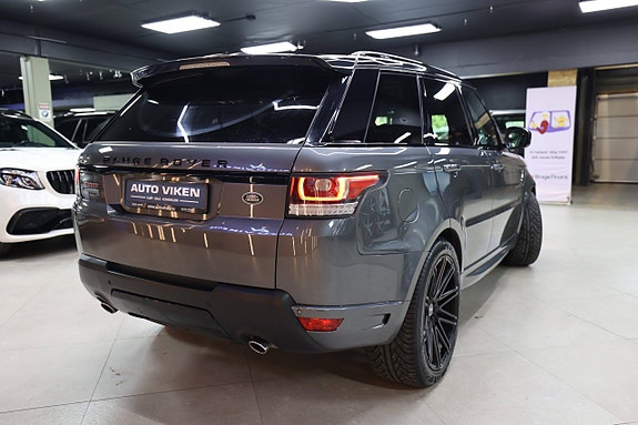 Land Rover Range Rover Sport 8 of 30