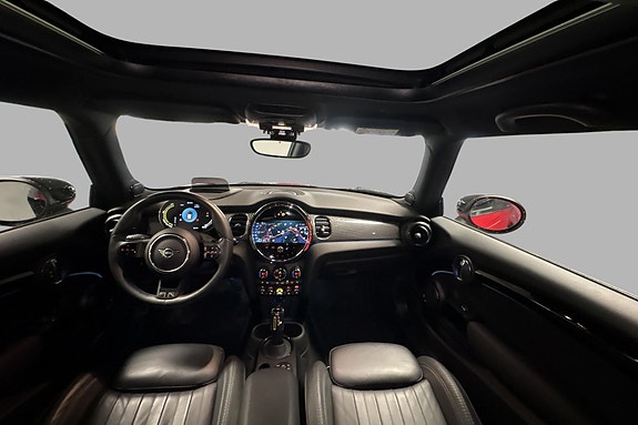 MINI Cooper SE 11 of 16