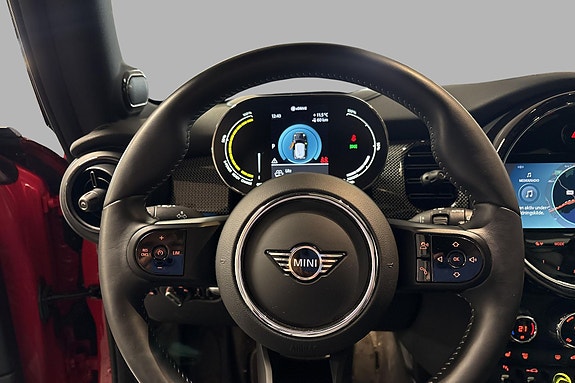 MINI Cooper SE 6 of 16
