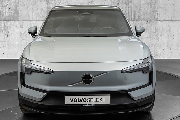 Volvo EX30 4 of 26