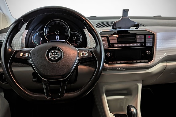 Volkswagen UP! 13 of 23
