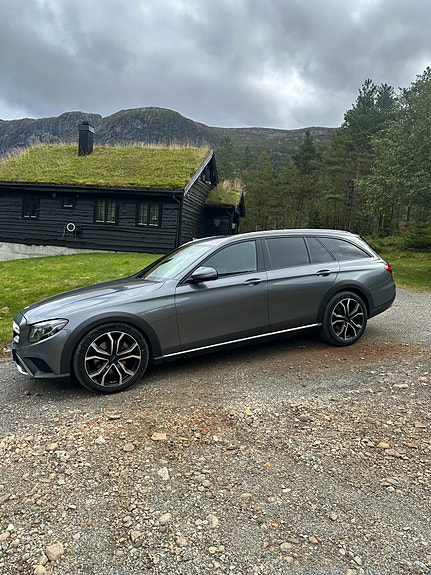Mercedes-Benz E220 d 4 of 30
