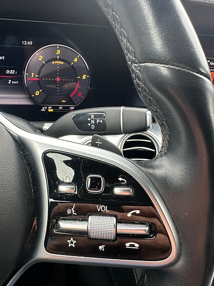 Mercedes-Benz E220 d 24 of 30
