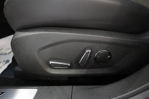 Ford Mondeo 13 of 30