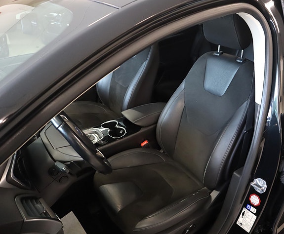 Ford Mondeo 12 of 30