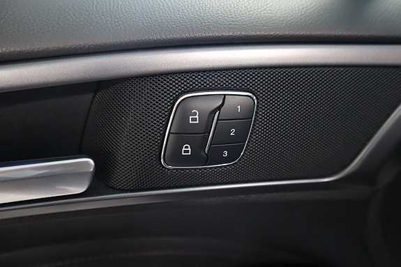 Ford Mondeo 8 of 30
