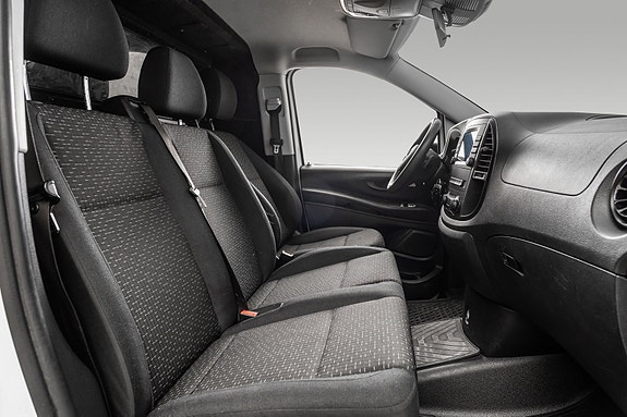Mercedes-Benz Vito 119 23 of 24