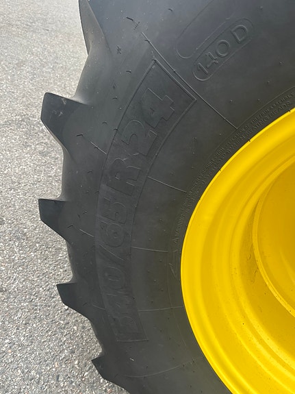 John Deere 6120m 23 of 27