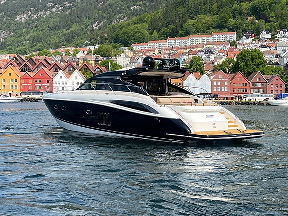 Princess V62 Meget oppgradert, Navi,Dockmate,aircon,to varmere. MTU, 4 lugarer. 7 of 30
