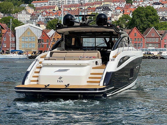 Princess V62 Meget oppgradert, Navi,Dockmate,aircon,to varmere. MTU, 4 lugarer. 3 of 30