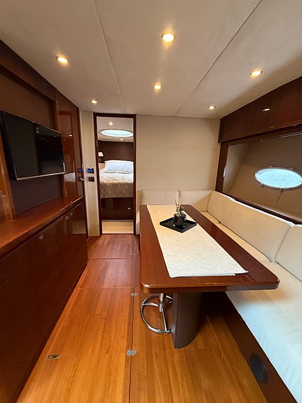 Princess V62 Meget oppgradert, Navi,Dockmate,aircon,to varmere. MTU, 4 lugarer. 30 of 30