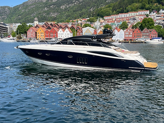 Princess V62 Meget oppgradert, Navi,Dockmate,aircon,to varmere. MTU, 4 lugarer. 6 of 30