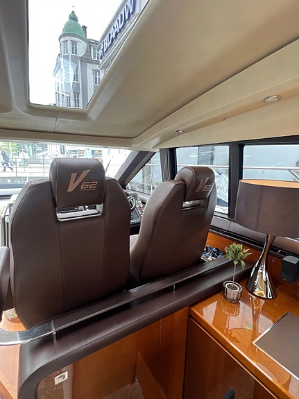Princess V62 Meget oppgradert, Navi,Dockmate,aircon,to varmere. MTU, 4 lugarer. 20 of 30