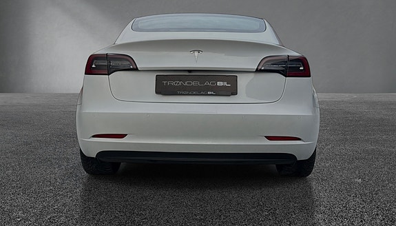 Tesla Model 3 5 of 10