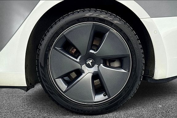 Tesla Model 3 10 of 10